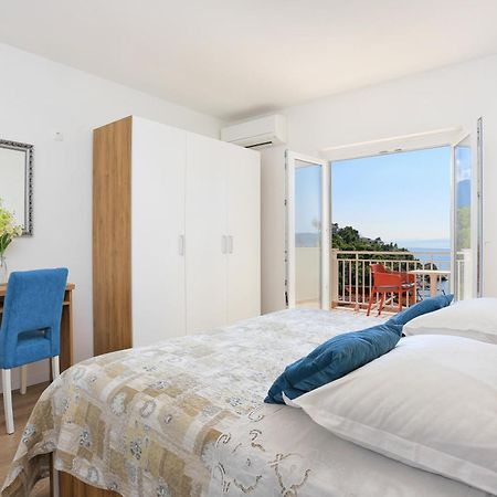 Apartments By The Sea Brela, Makarska - 6688 Room photo
