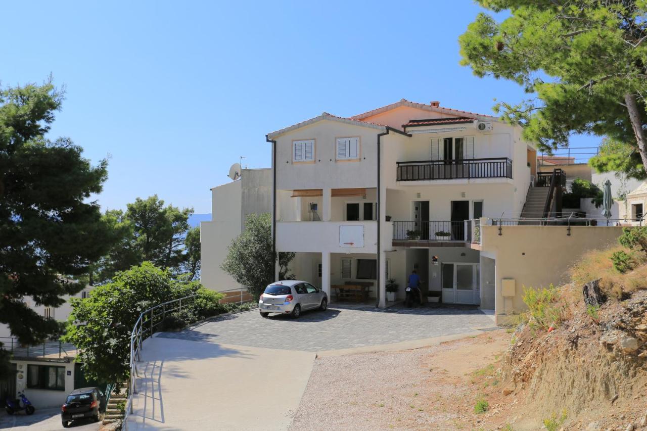 Apartments By The Sea Brela, Makarska - 6688 Exterior photo