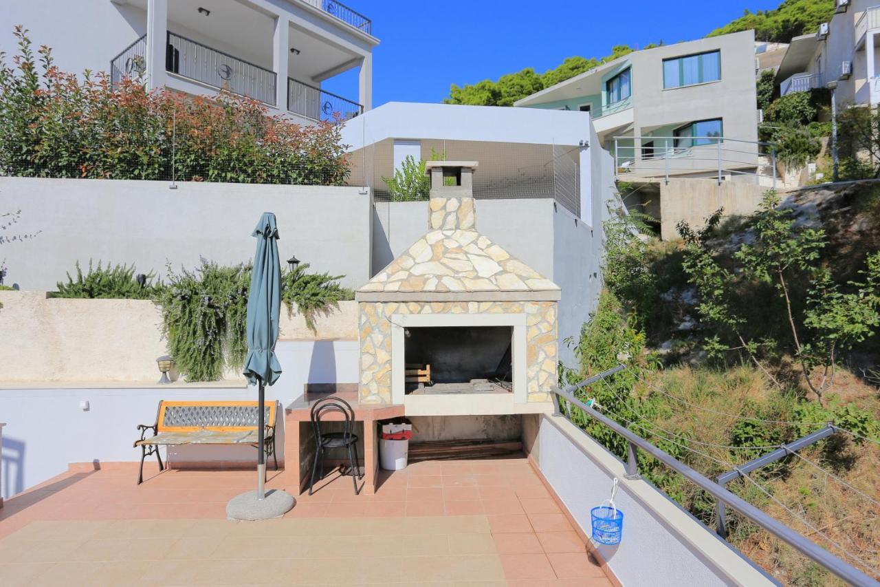 Apartments By The Sea Brela, Makarska - 6688 Exterior photo