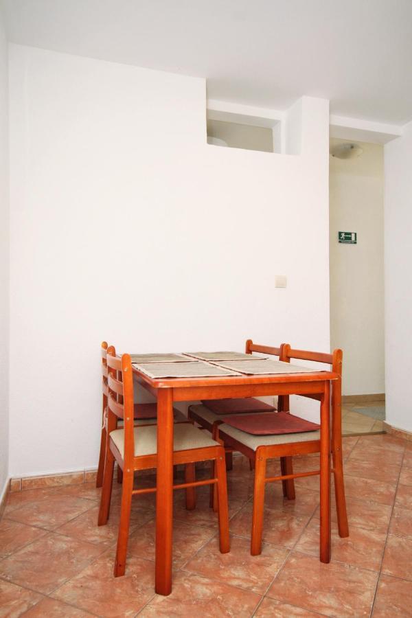 Apartments By The Sea Brela, Makarska - 6688 Exterior photo