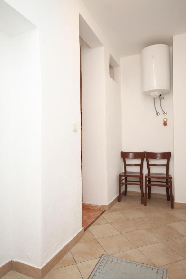 Apartments By The Sea Brela, Makarska - 6688 Exterior photo