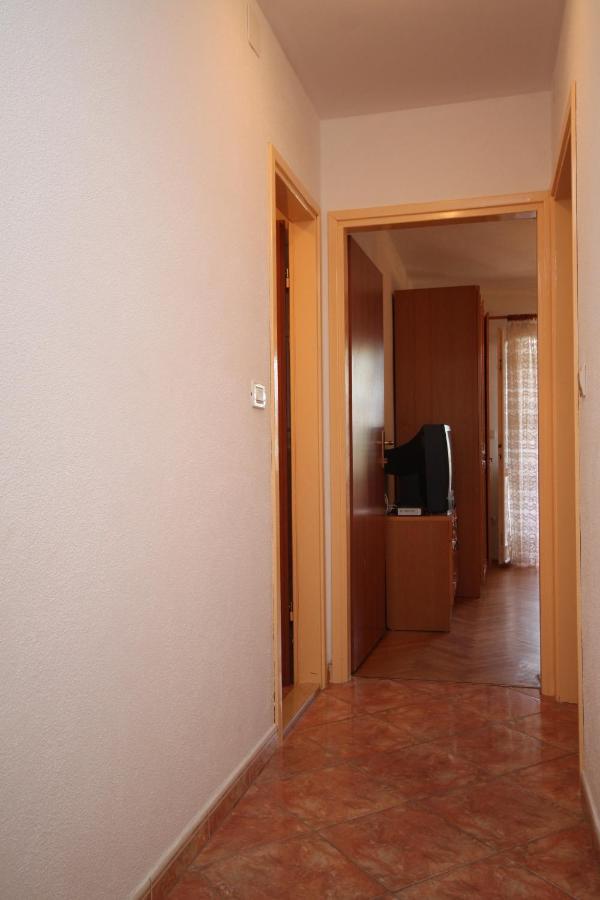 Apartments By The Sea Brela, Makarska - 6688 Exterior photo
